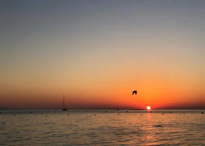 Antibes Seaside One Room Studio In Salis Beach